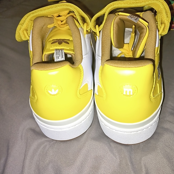 Men size 12 m&m yellow low top Adidas - Picture 9 of 10
